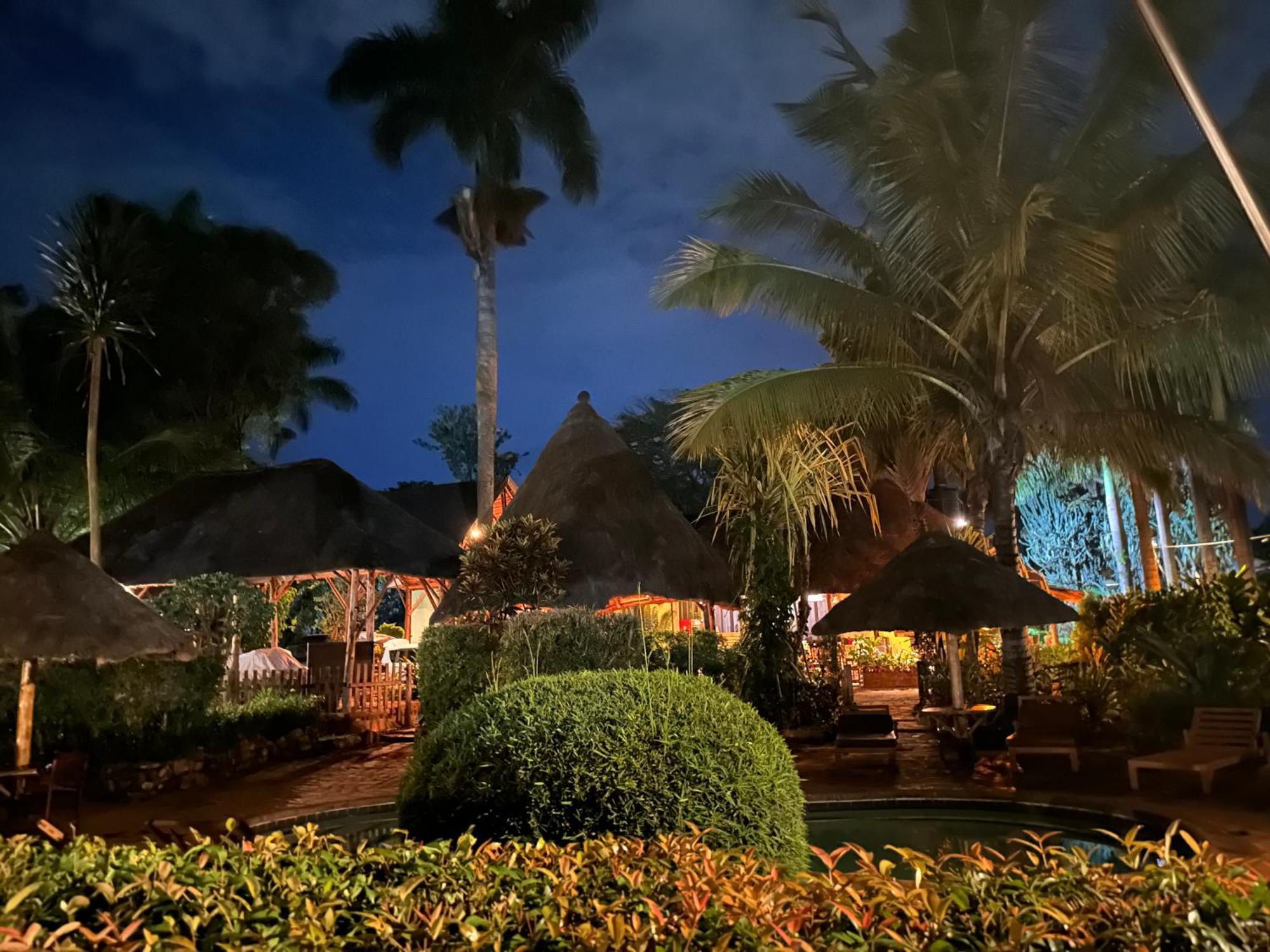 Afro Smile Hotel & Guest House Джинджа Экстерьер фото