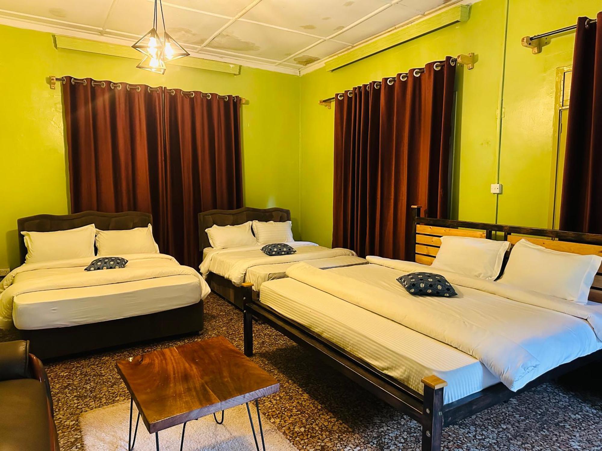 Afro Smile Hotel & Guest House Джинджа Экстерьер фото